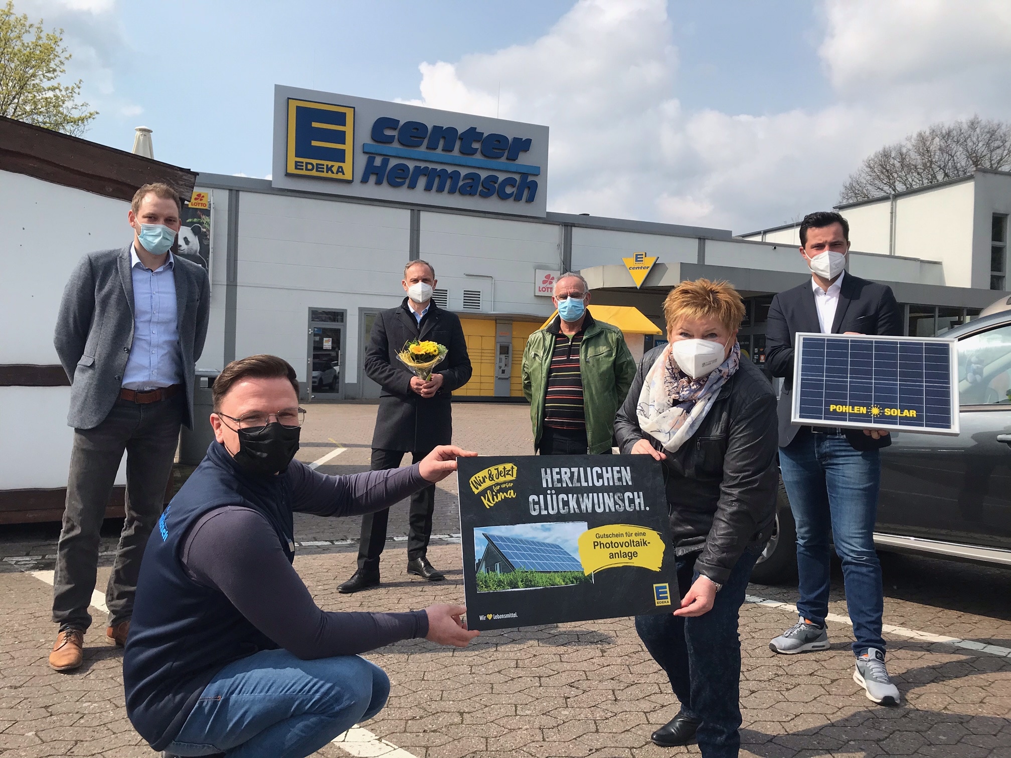 EDEKA Center Hermasch_Gewinnübergabe_Photovoltaik-Anlage