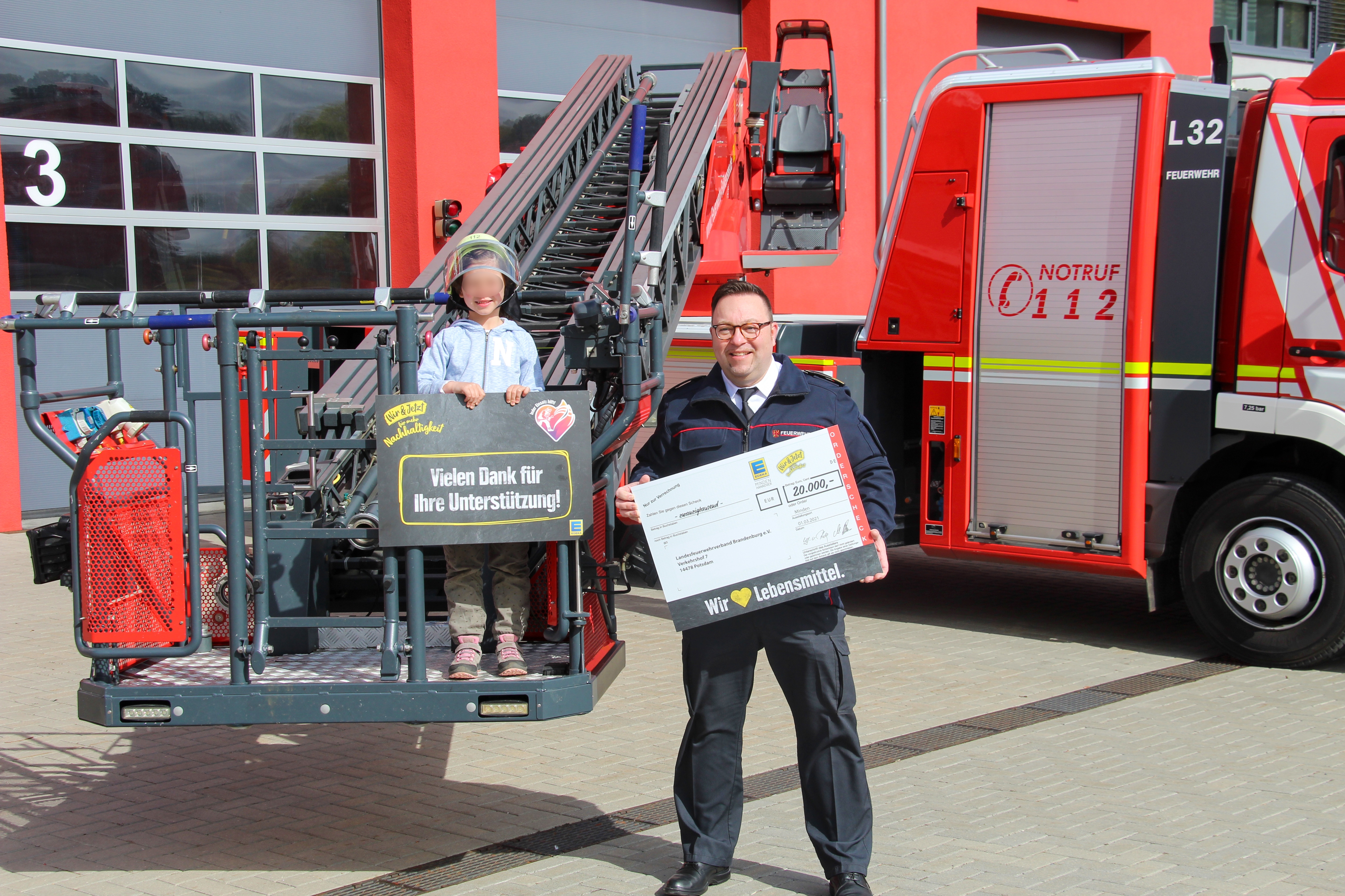 Spendenübergabe Landesfeuerwehrverband Brandenburg