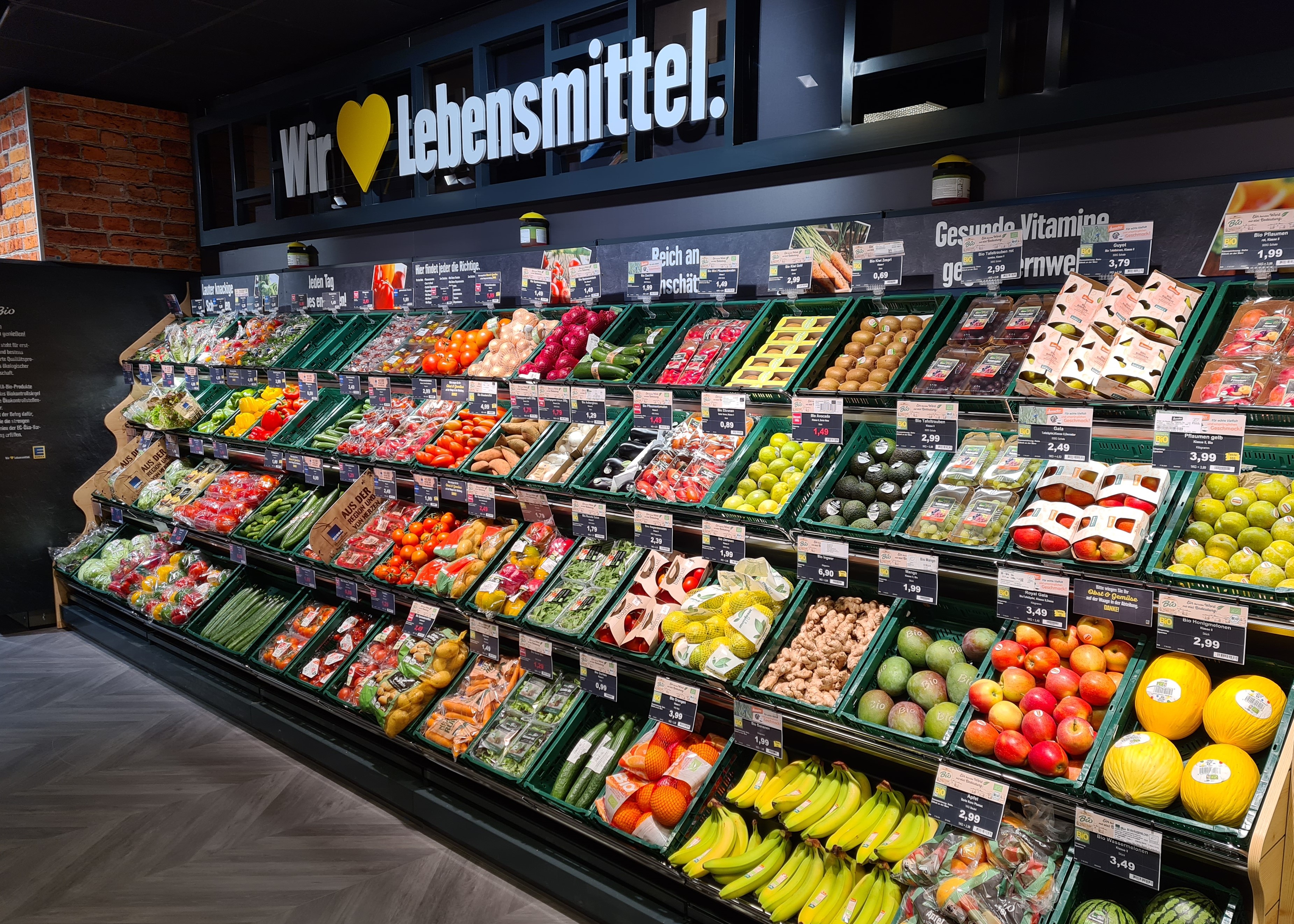 Neueröffnung EDEKA-Markt_Giesen_Obst und Gemüse