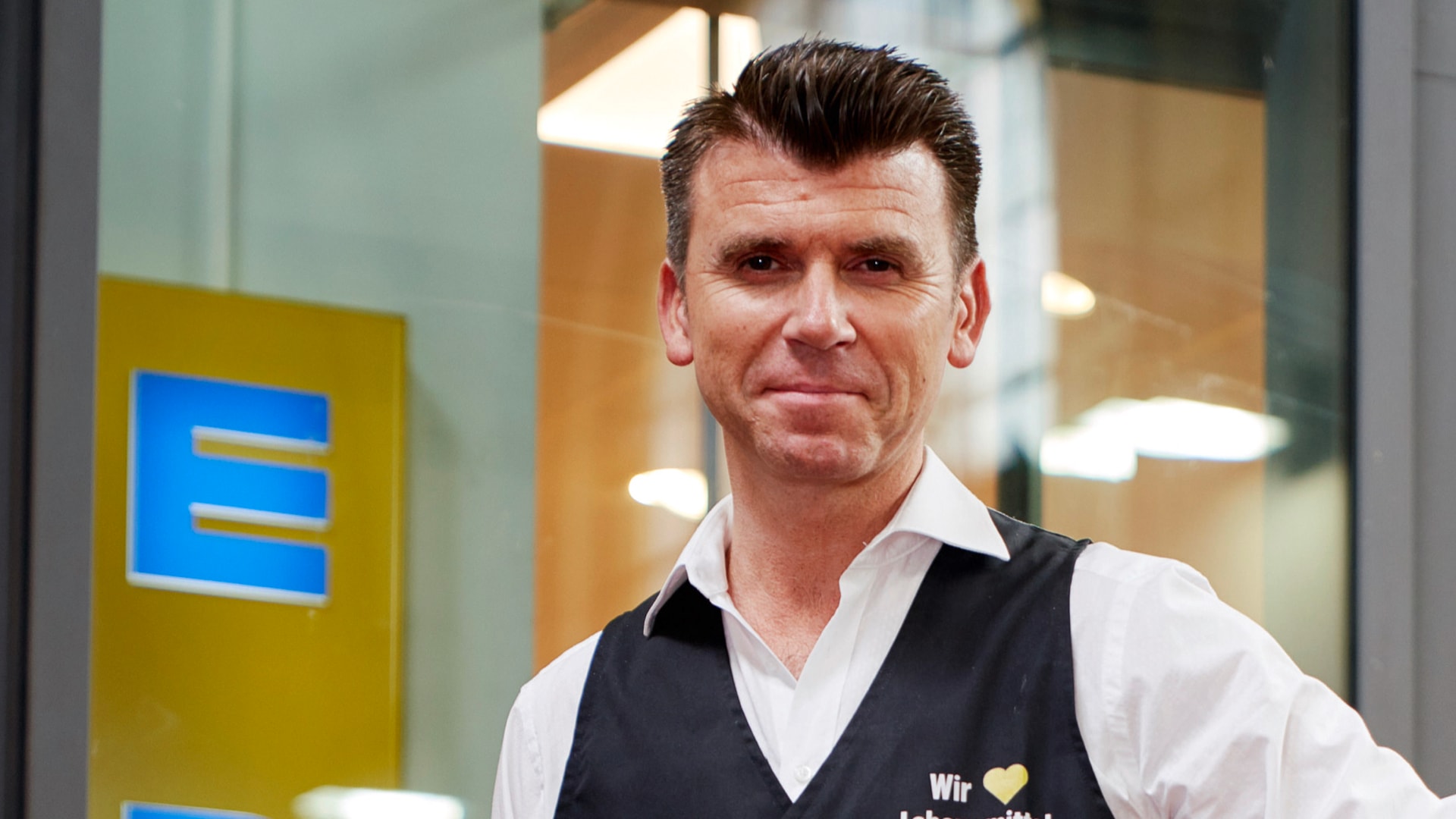 EDEKA-Kaufleute im Porträt – Zu Besuch bei EDEKA Petrovic in Lübecker Hauptbahnhof