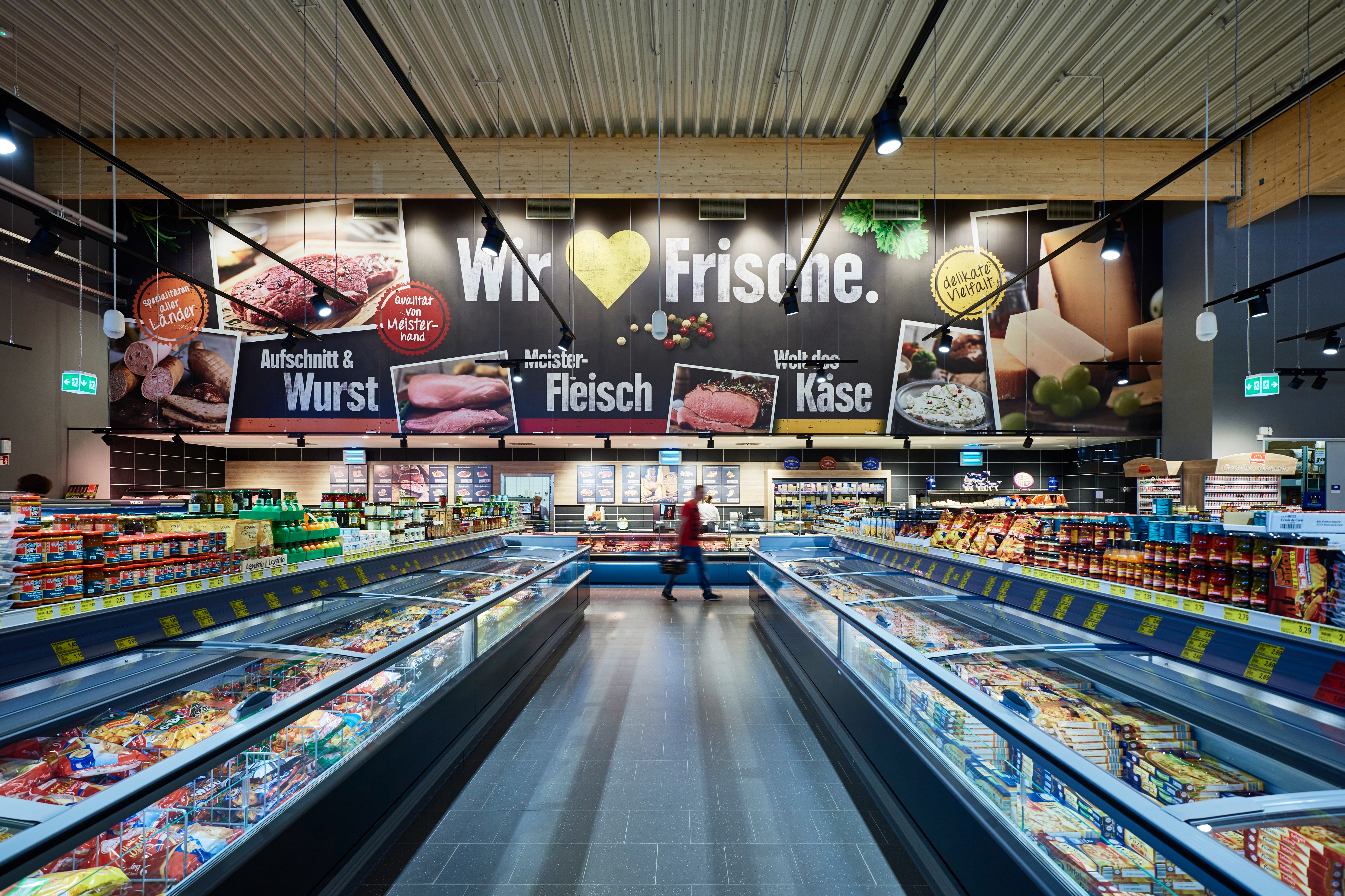 Die Frischeabteilung bei EDEKA Clausen in Hamburg