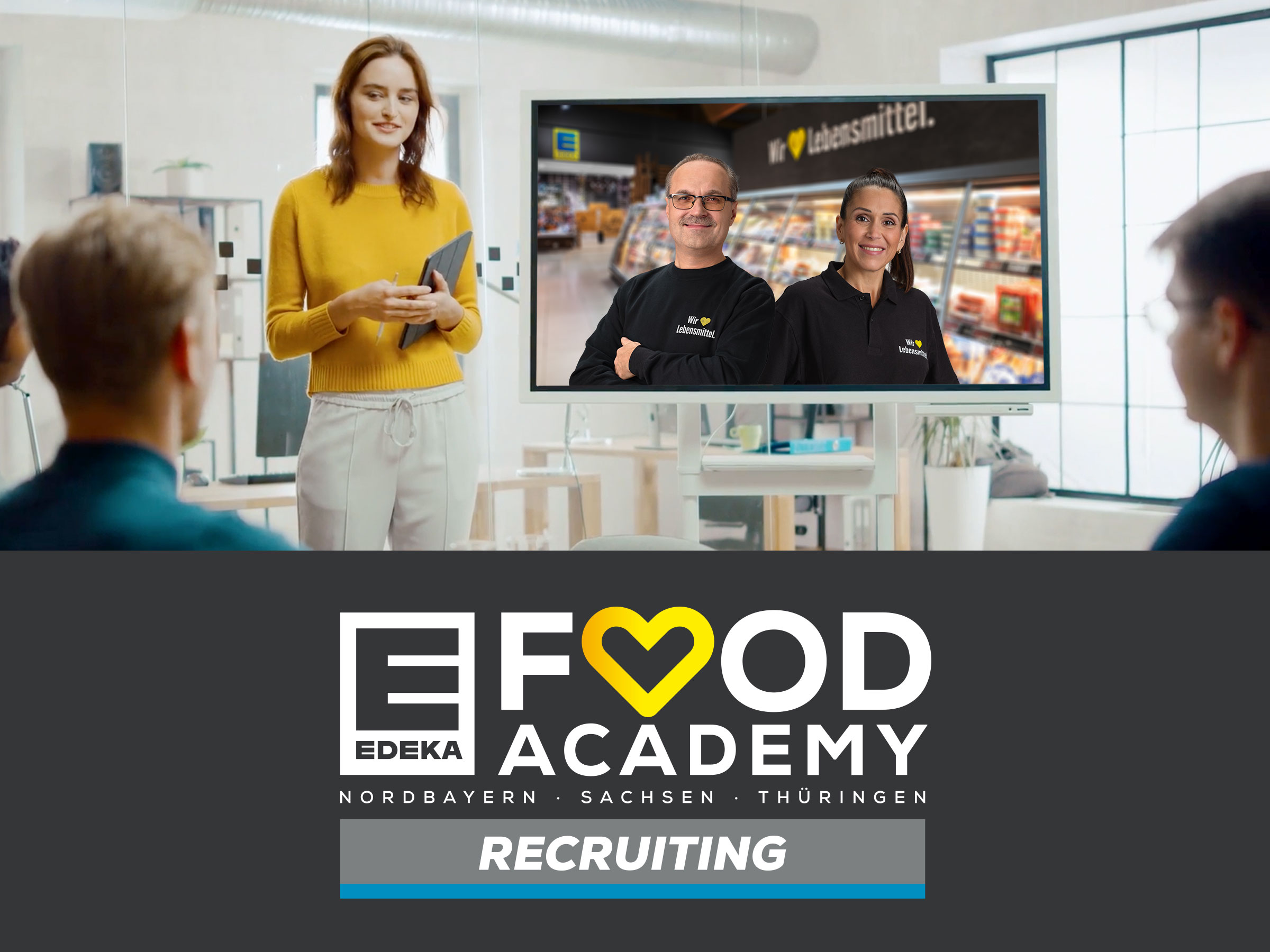 Frau neben Bildschirm für den Bereich Food Academy Recruiting