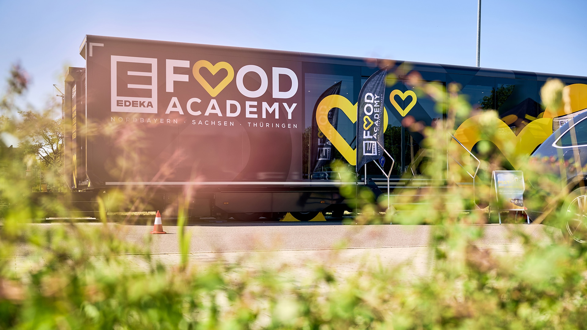 Food Acadamy Truck von der Seite