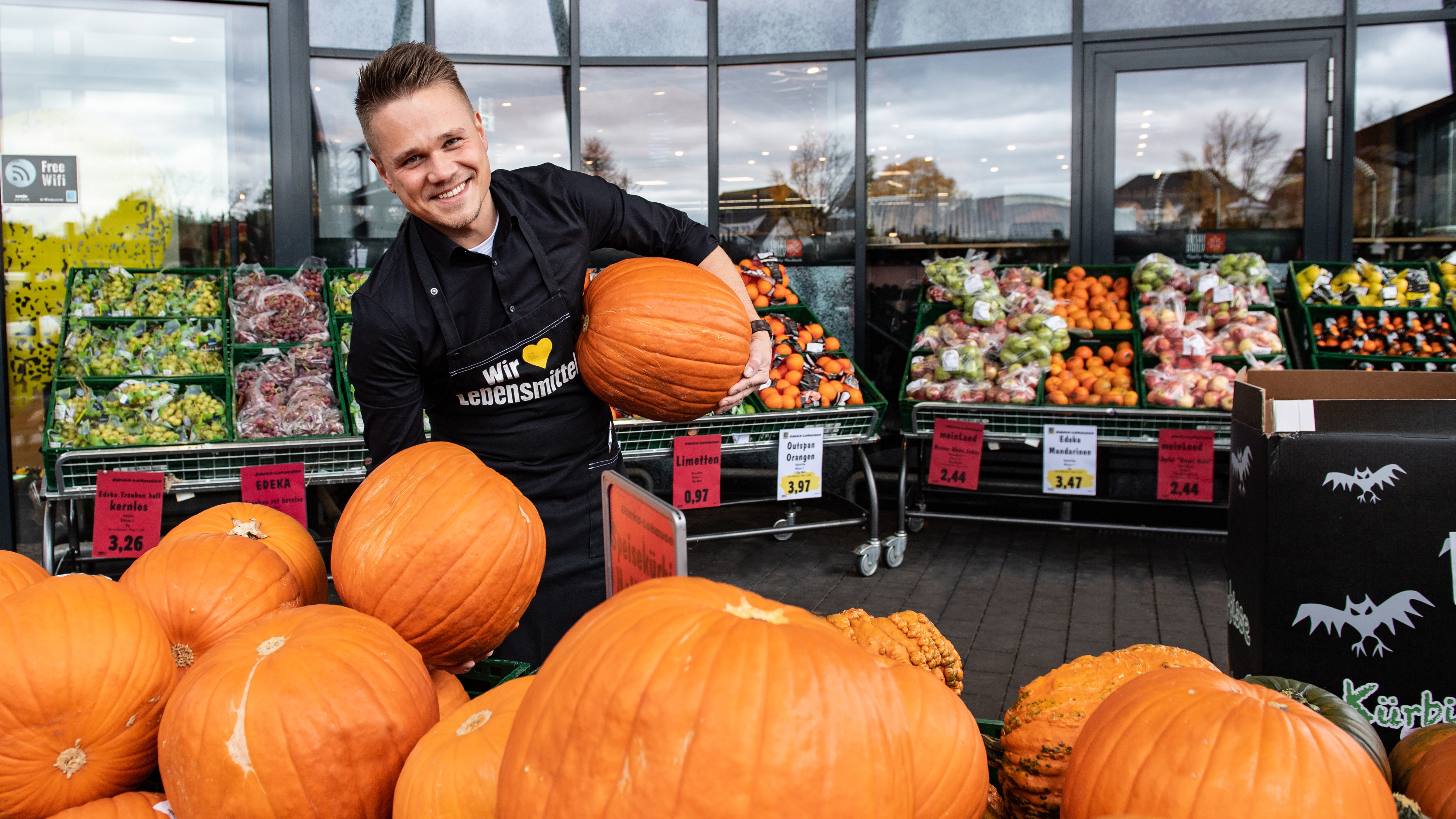 Obst- und Gemüse-Fachberater Marvin Waschkuhn