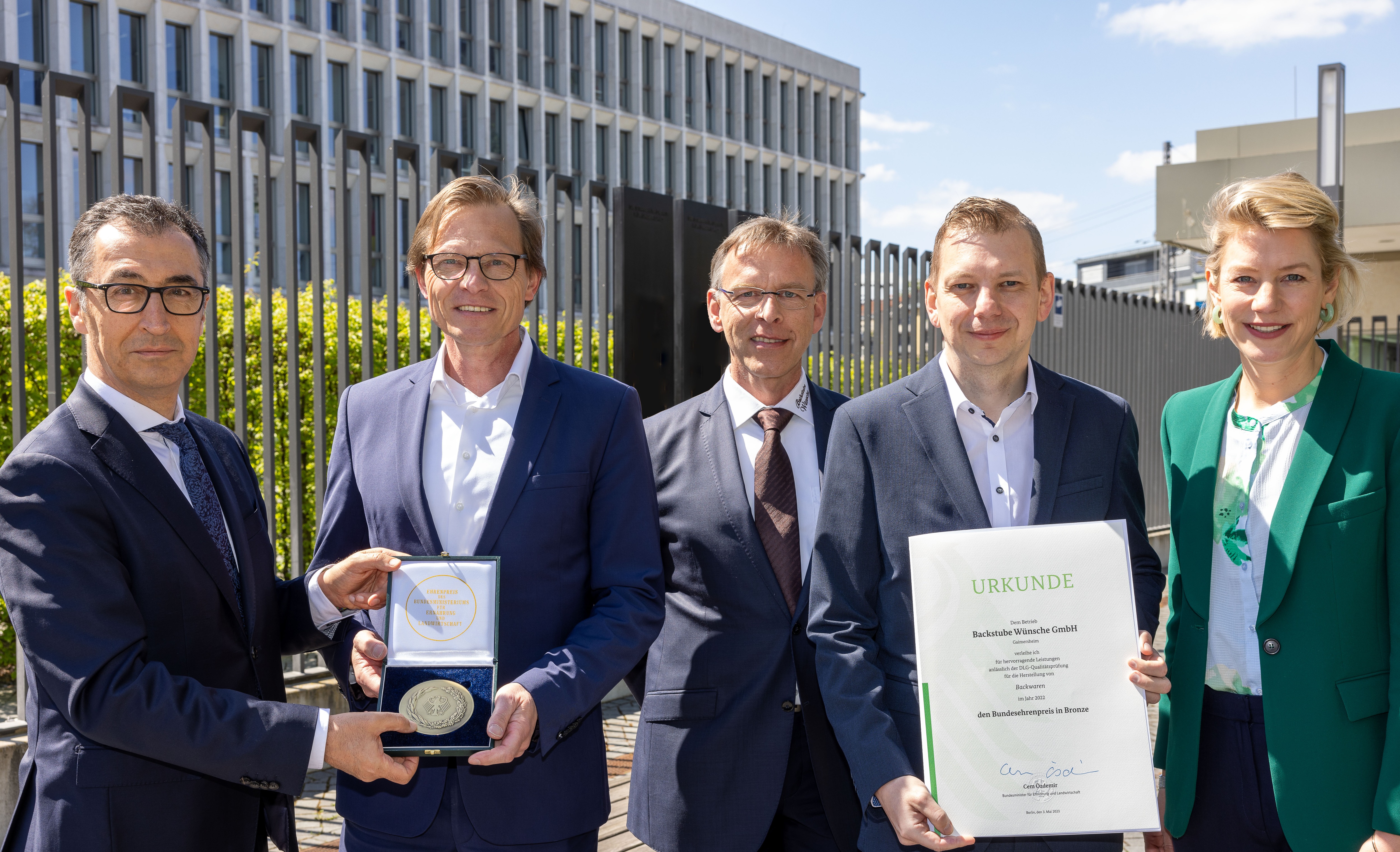 Übergabe Bundesehrenpreis an die Backstube Wünsche
