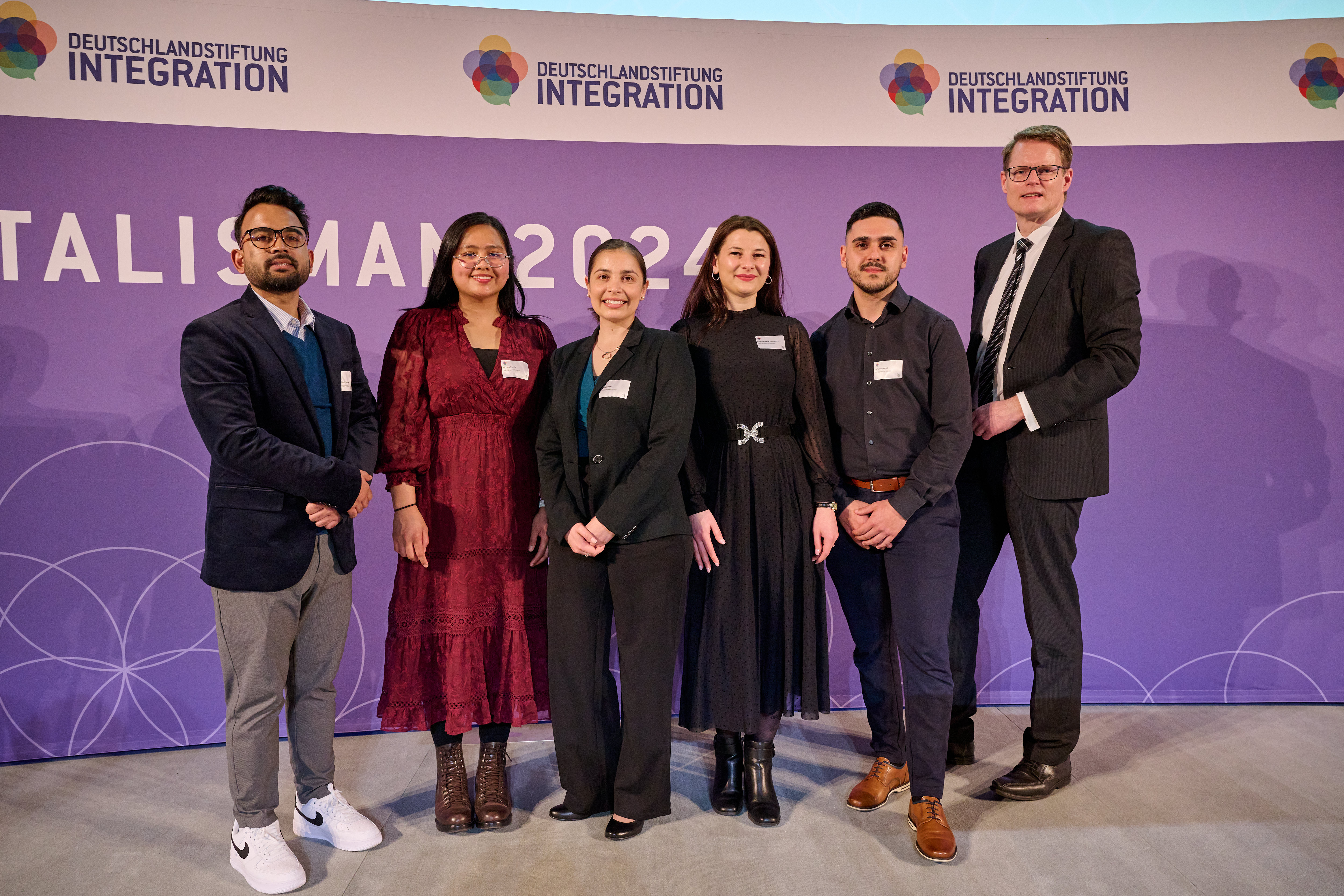 Mehr über die Deutschlandstiftung Integration erfahren.
