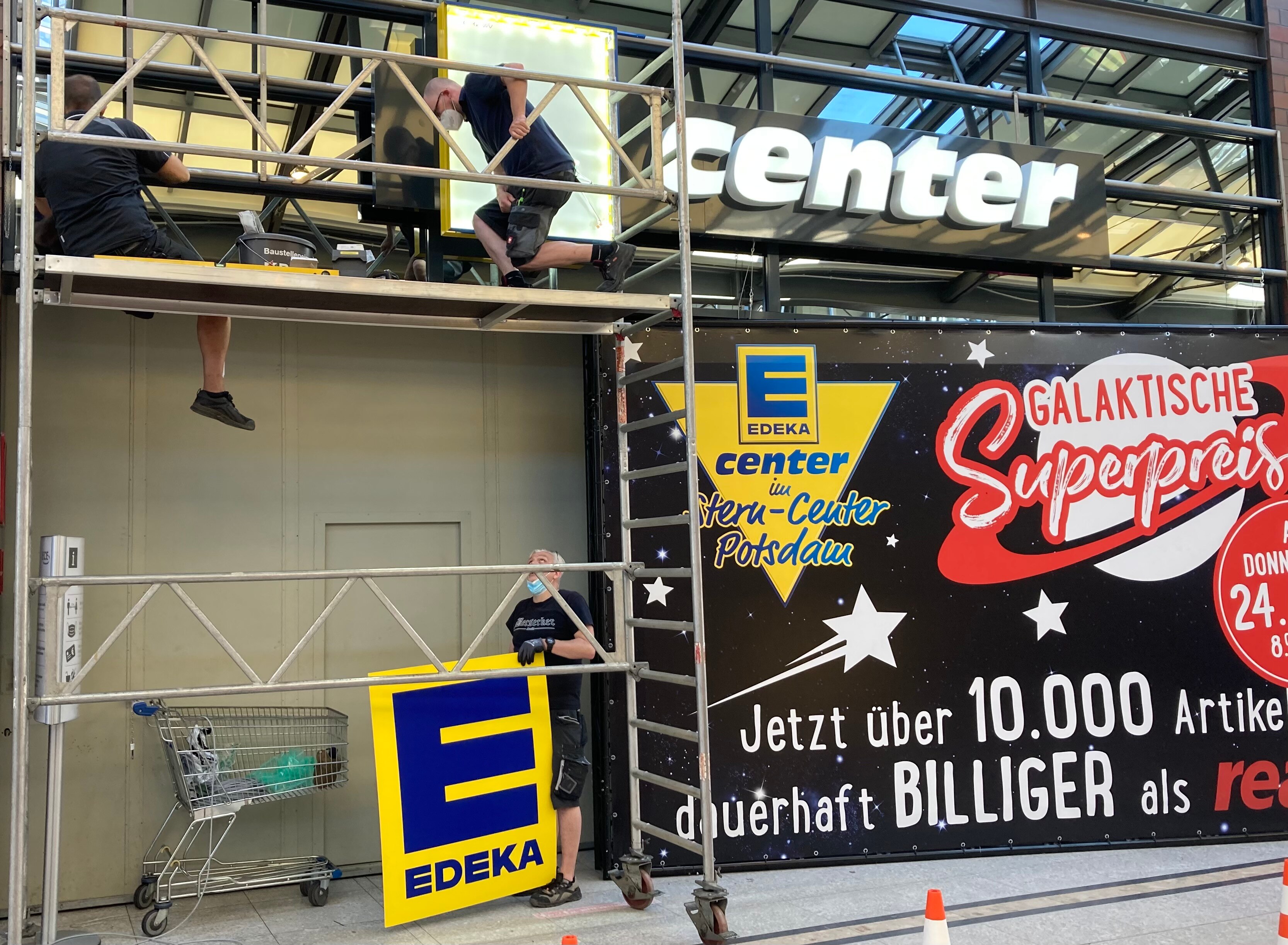 Aus Real Wird Edeka Startschuss Fur Die Umbauarbeiten Im Edeka Center Im Potsdamer Stern Center