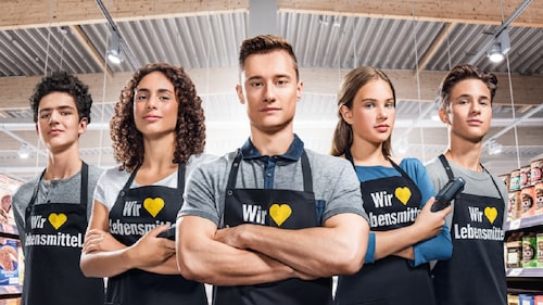 Einzelhandel-Auszubildende im EDEKA-Markt