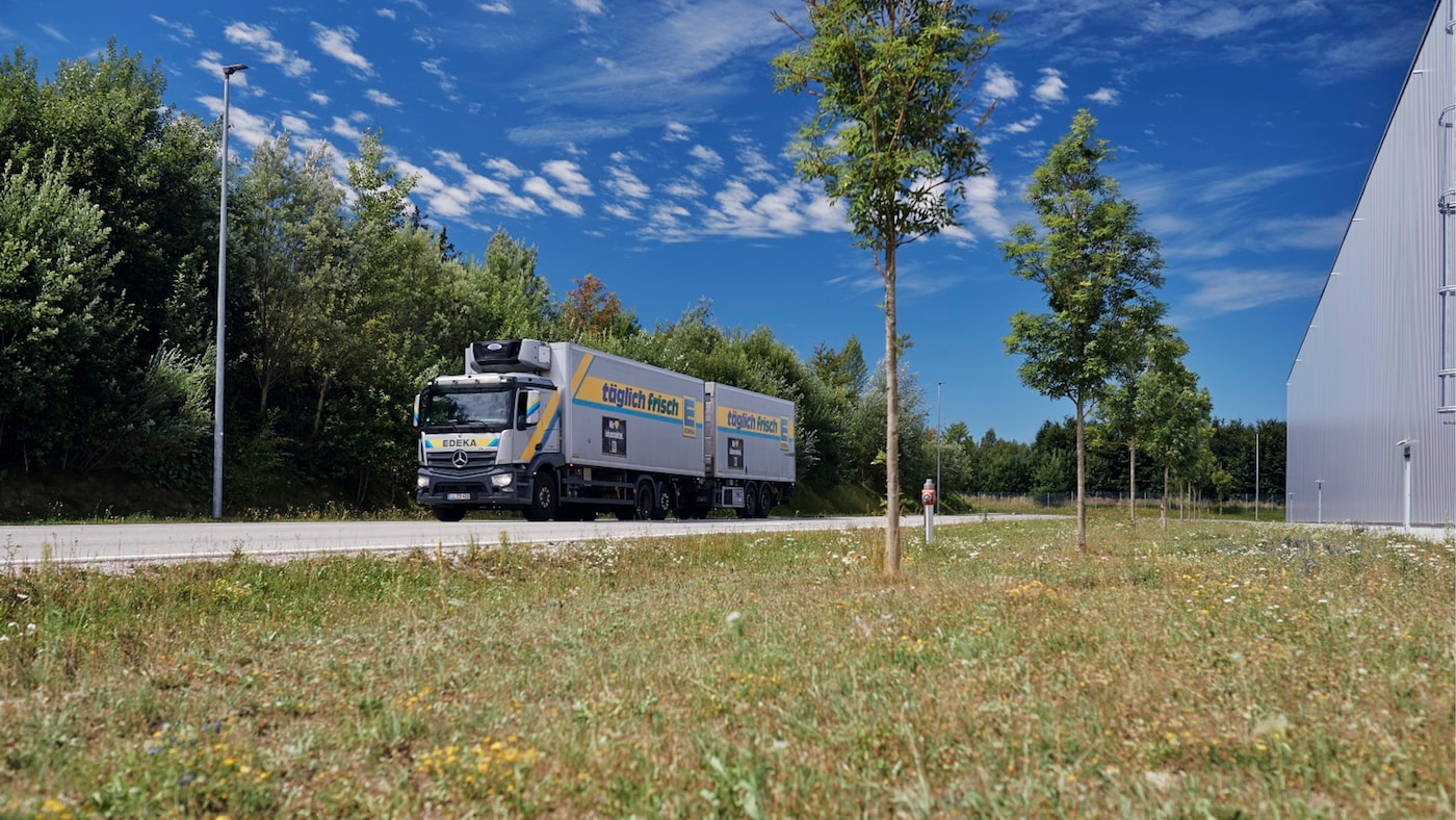 LKW EDEKA Logistikzentrum Landsberg am Lech