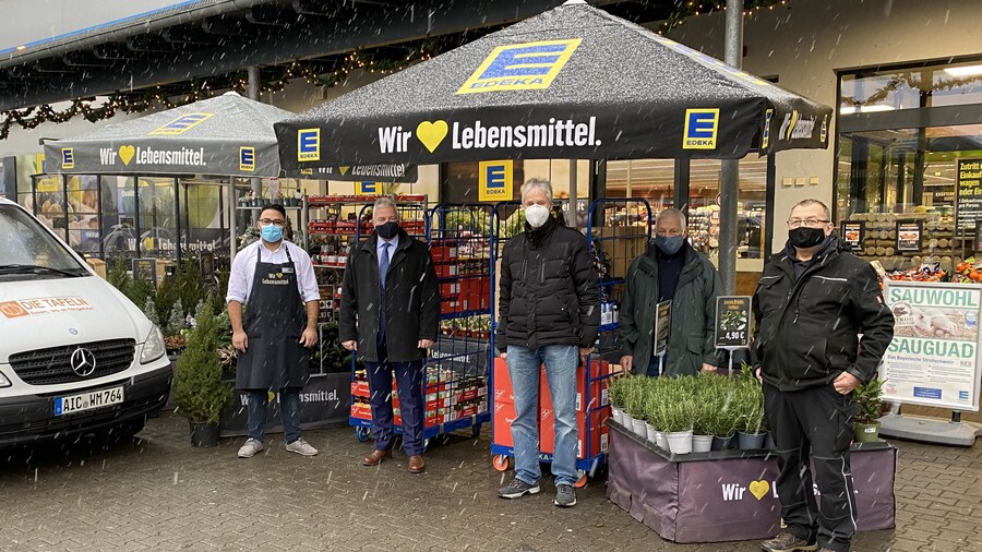 Spendenübergabe Friedberger Tafel