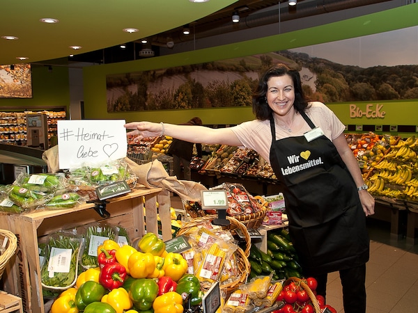 Dorothee Bär im EDEKA-Markt