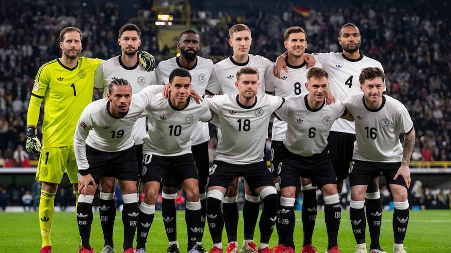 Teambild der deutschen Fußball-Nationalmannschaft der Herren kurz vor dem Anpfiff.