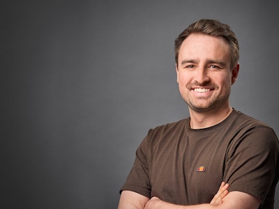 Kjell Hentschel lächelt in die Kamera
