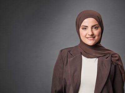 Lina Rahimi lächelt in die Kamera