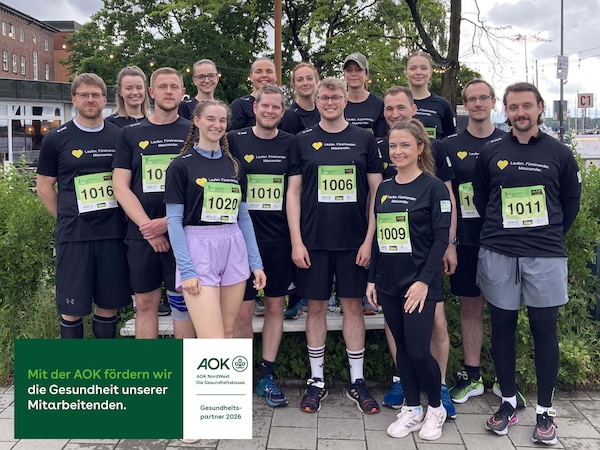 Gruppenfoto der Läufer:innen beim AOK Business Run in Kiel