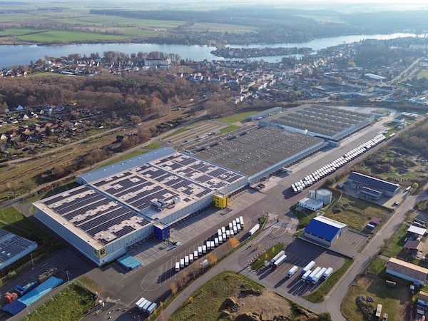 Luftbildaufnahme des Logistikstandorts in Malchow