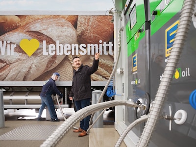 Ein Lkw mit der Aufschrift 